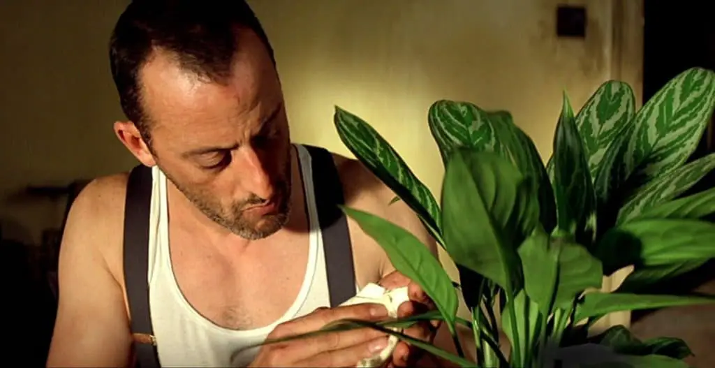The hidden philosophical and psychological meaning of the film Leon with Jean Reno, Natalie Portman and Gary Oldman