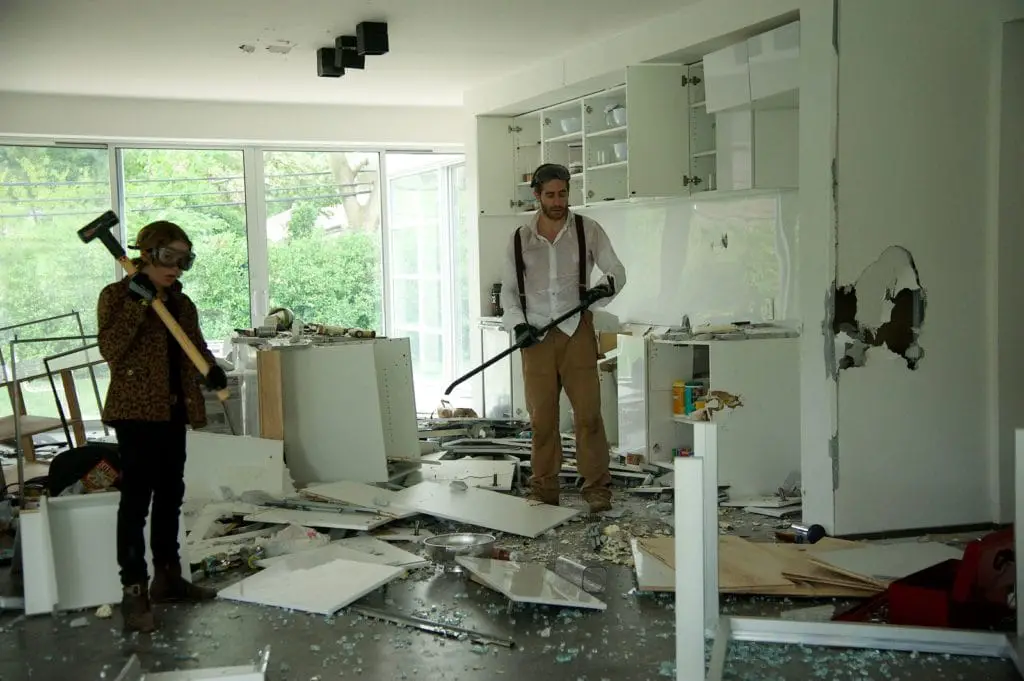Chris und David zerstören das Haus