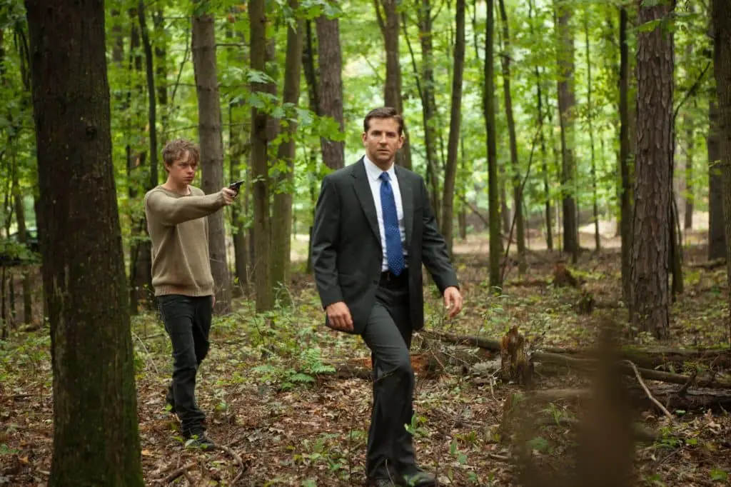 Bedrohungen im Wald Dane DeHaan als Jason, Bradley Cooper