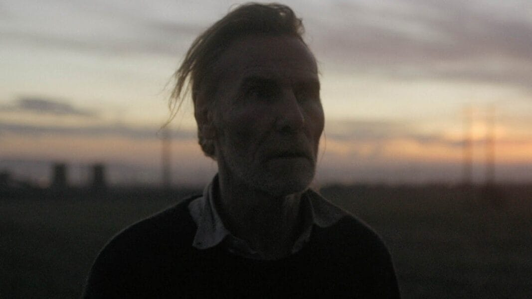 Was bedeutet das Lied „Novo Amor – Carry You“?