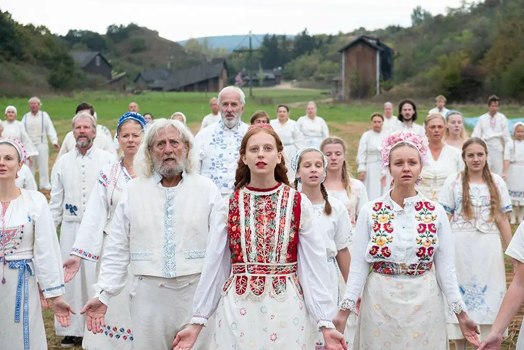 Bedeutung des Films "Midsommar" und Ende erklärt